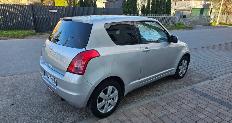 Suzuki Swift cena 13900 przebieg: 119000, rok produkcji 2010 z Sokołów Małopolski małe 529